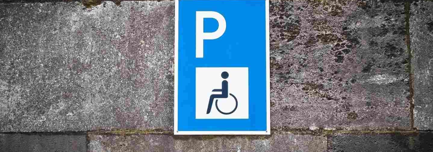 Pas de vignette Crit'Air pour les titulaires d'une carte de stationnement  handicap