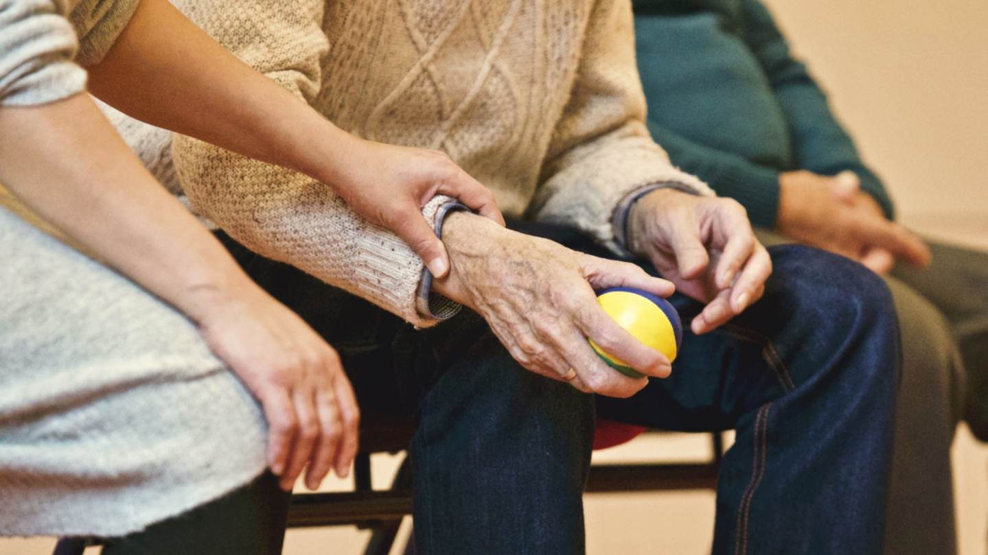 Comment gérer les défis des symptômes comportementaux et psychologiques de la démence (SCPD)